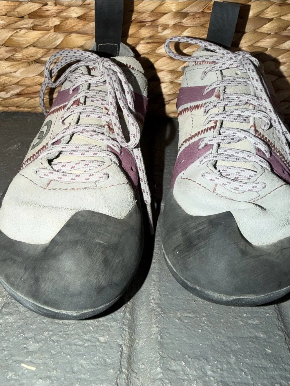 SCARPA 6.5 Women's Helix Lace-Up Rock Climbing Shoes Trad Sport Suede Italy